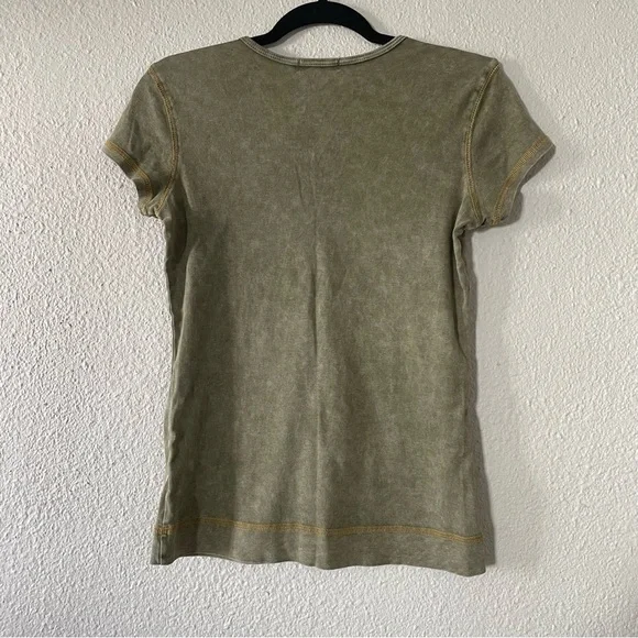 Y2K 2000s Grunge One World Fitted Shirt Women’s L Green Graphic Print Faded Soft - Picture 8 of 13